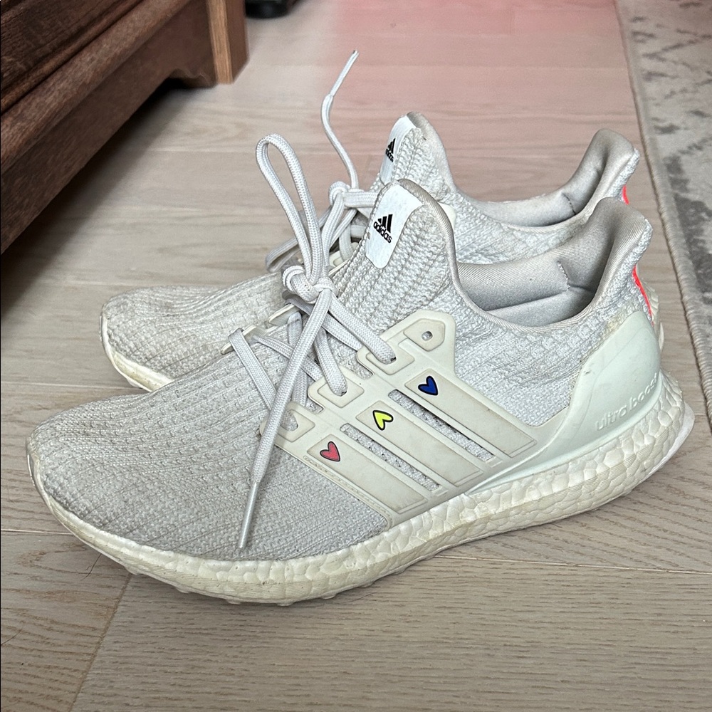 adidas Wmns UltraBoost 4.0 DNA White Hearts Women's limited edition size 8.5